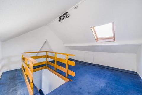 71 Benares Road, London, SE18 1HX