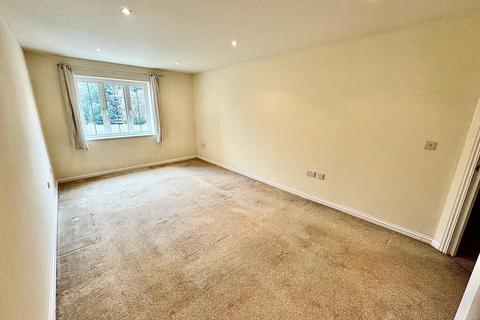 2 bedroom flat to rent, Monkstone Court, Rumney,