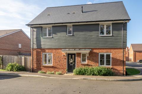 3 bedroom detached house for sale, Colyer Way, Ash, Guildford, Surrey, GU12