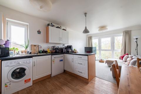 2 bedroom flat for sale, Romulus Road, Gravesend, Kent, DA12