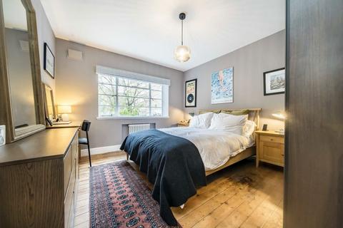 2 bedroom flat for sale, Streatham High Road, London SW16