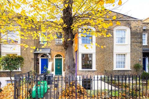 4 bedroom terraced house for sale, Coborn Road, Bow, London, E3