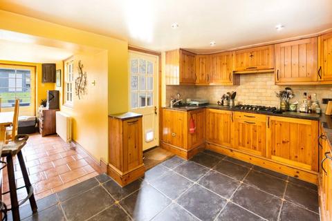 4 bedroom terraced house for sale, Coborn Road, Bow, London, E3