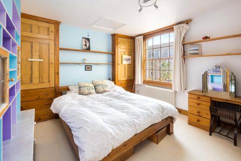 4 bedroom terraced house for sale, Coborn Road, Bow, London, E3