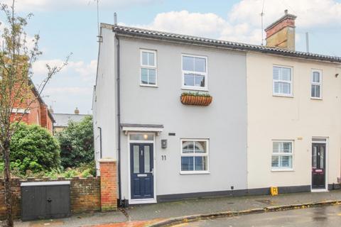 3 bedroom semi-detached house to rent, New Road, Leighton Buzzard