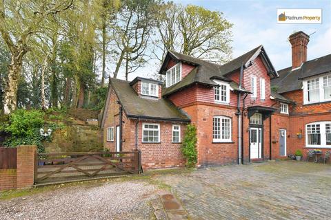 3 bedroom cottage for sale, Gravelly Bank, Stoke-On-Trent ST3