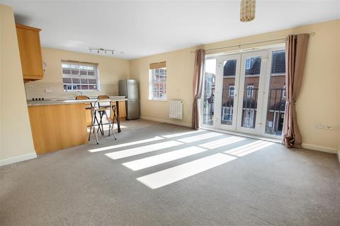 2 bedroom apartment to rent, Ainderby Gardens, Northallerton