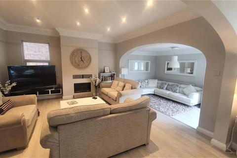 4 bedroom detached house for sale, Spa Lane, Hinckley