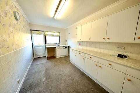 3 bedroom semi-detached bungalow for sale, The Wolds, Cottingham