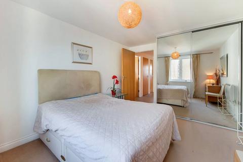 2 bedroom flat to rent, Primrose Place, Isleworth, TW7