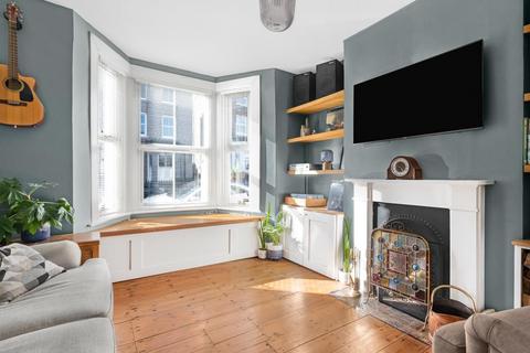 2 bedroom flat for sale, Elderton Road, London