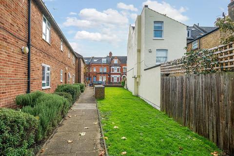 1 bedroom flat for sale, Geraldine Road, Wandsworth