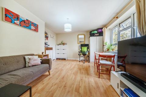 1 bedroom flat for sale, Geraldine Road, Wandsworth