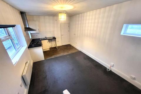 1 bedroom flat to rent, Tettenhall Road, Wolverhampton, WV3 9NB