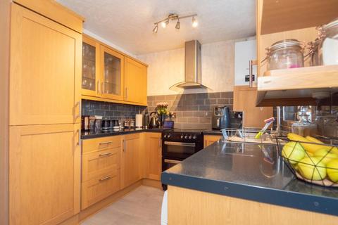 2 bedroom terraced house for sale, Barker Place, Bramley, Leeds