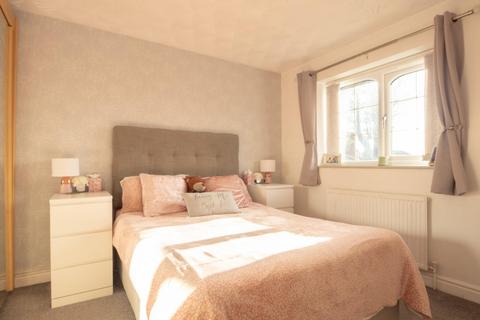 14 Barker Place, Leeds, LS13 4BU