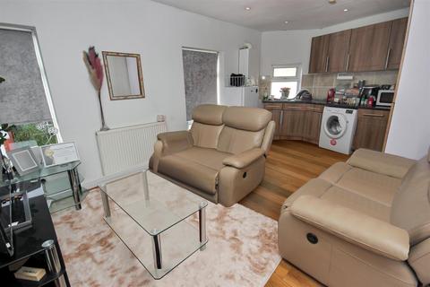 2 bedroom flat for sale, Montague Street, Rushden NN10