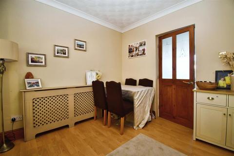 3 bedroom terraced house for sale, Glebe Road, Hull