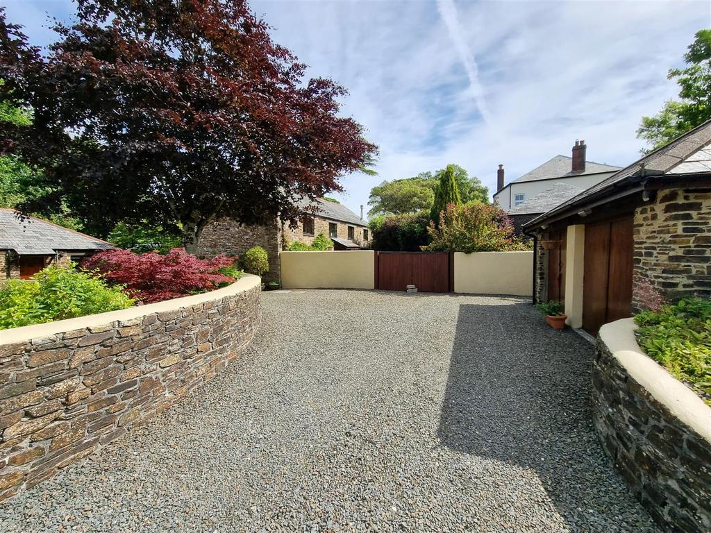 Driveway.jpg