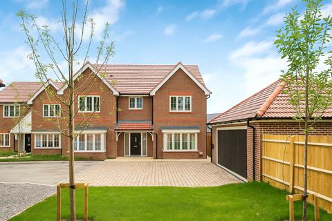 5 bedroom detached house for sale, Plot 7 Knights Grove, Newbury, Berkshire, RG18