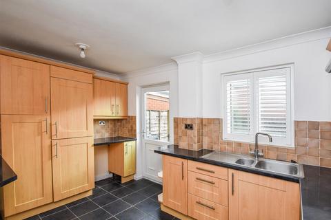 2 bedroom semi-detached house to rent, 5 Holloway Drive, Wombourne