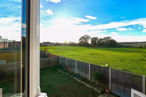 3 bedroom detached house for sale, Alice Gardens, Rochford SS4