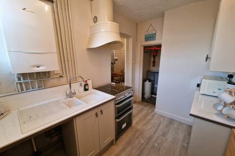 2 bedroom cottage to rent, Station Road, Redcar, TS10