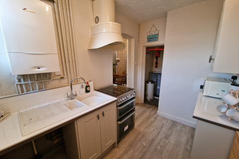 2 bedroom cottage to rent, Station Road, Redcar, TS10