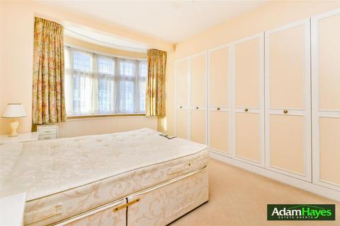 3 bedroom semi-detached house for sale, Ventnor Drive, London N20