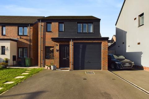 3 bedroom detached house for sale, Clos Thomas, Old St. Mellons, Cardiff. CF3