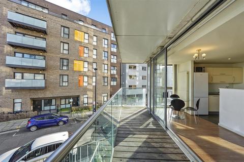 2 bedroom apartment to rent, Abbotts Wharf, London E14