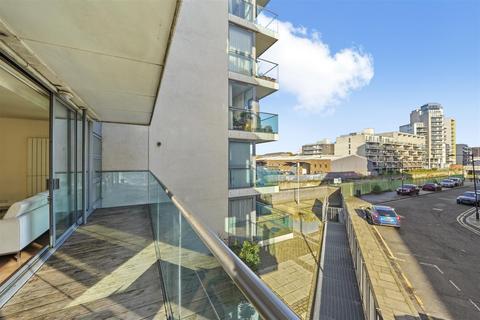 2 bedroom apartment to rent, Abbotts Wharf, London E14