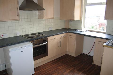 2 bedroom flat to rent, Newton Street, Barnsley, S70 6DA