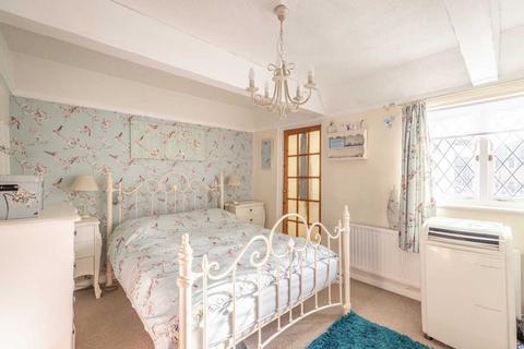 3, Fishery Cottages Coppermill Lane, Harefield, Uxbridge, UB9 6HZ