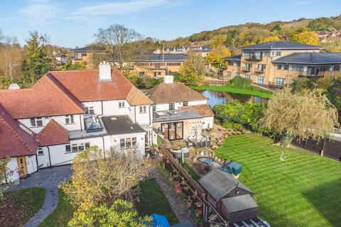 3, Fishery Cottages Coppermill Lane, Harefield, Uxbridge, UB9 6HZ