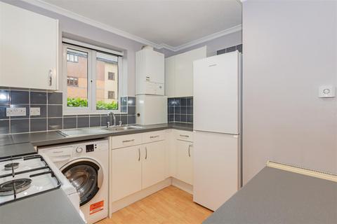 1 bedroom flat for sale, Woodfall Drive, Crayford, Kent