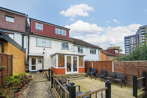 3 bedroom terraced house for sale, Kingsbury Road, London NW9