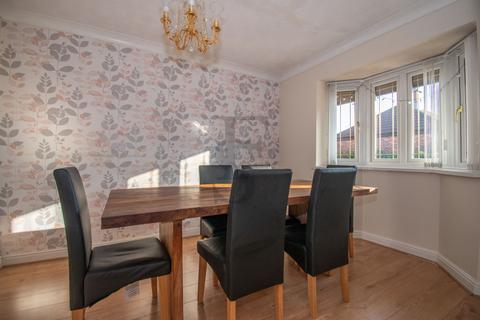 5 bedroom detached house for sale, Foxglove Road, Hamilton, Leicester