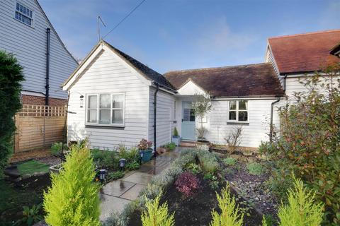 2 bedroom semi-detached house for sale, Rye Road, Sandhurst