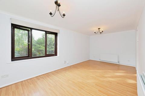 1 bedroom flat for sale, Silverfield, Broxbourne EN10