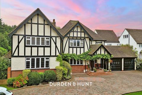 undefined, High Road, Chigwell, IG7
