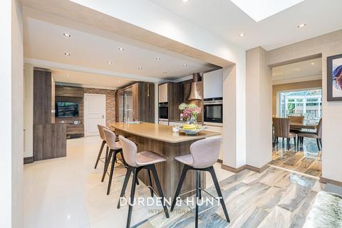 undefined, High Road, Chigwell, IG7