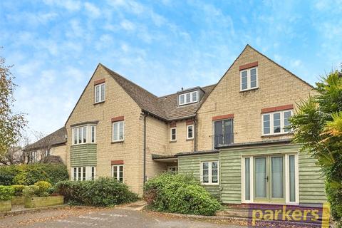 2 bedroom apartment to rent, High Street, Witney, Oxfordshire, OX28