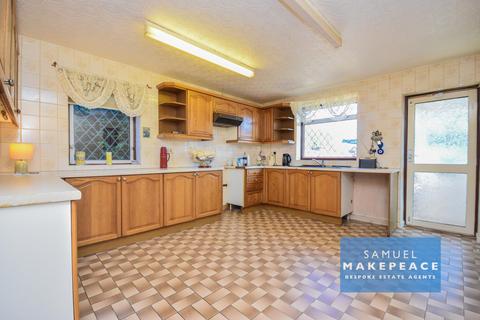 2 bedroom detached bungalow for sale, Stratheden Road, Bradeley, Stoke-on-Trent