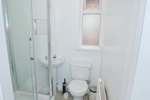 5 bedroom terraced house to rent, Standish Road, Manchester M14