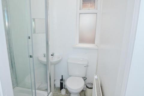 5 bedroom terraced house to rent, Standish Road, Manchester M14