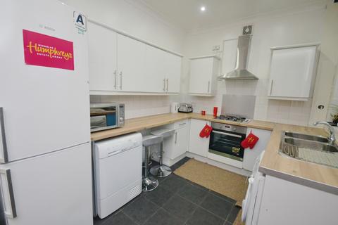 6 bedroom terraced house to rent, Standish Road, Manchester M14