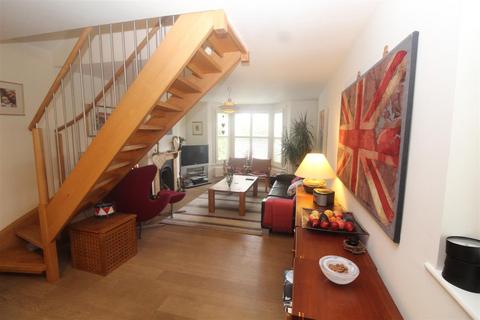 3 bedroom detached house for sale, CALVERT ROAD, HIGH BARNET EN5