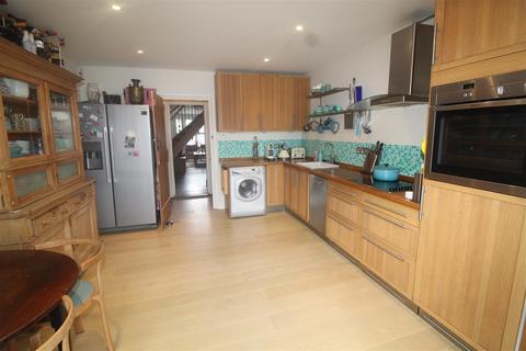 3 bedroom detached house for sale, CALVERT ROAD, HIGH BARNET EN5