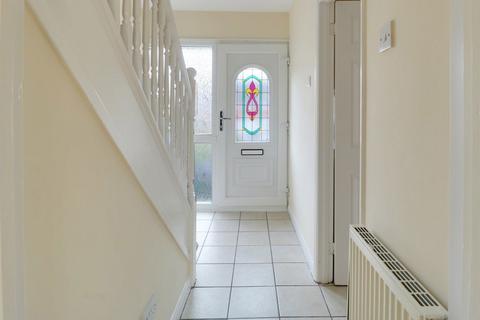 3 bedroom terraced house to rent, Carroll Avenue, Hereford HR4 0WQ